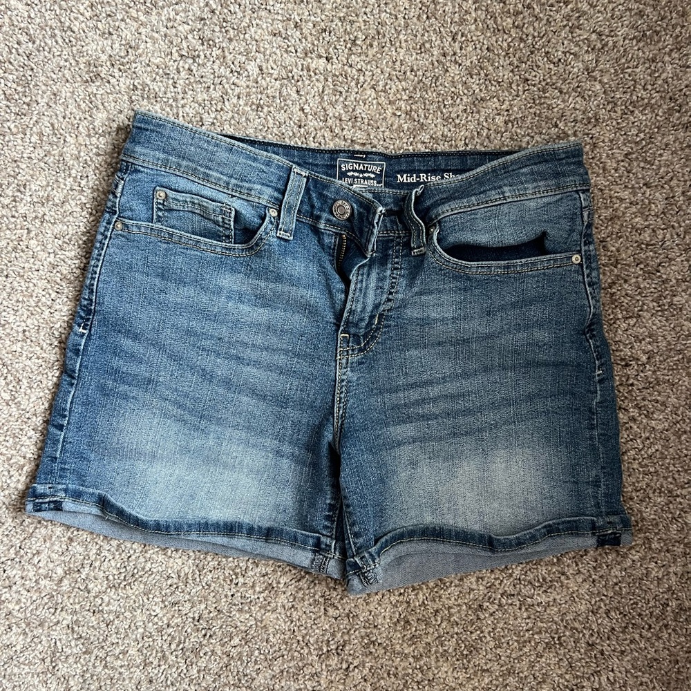 Signature by Levi Strauss shorts